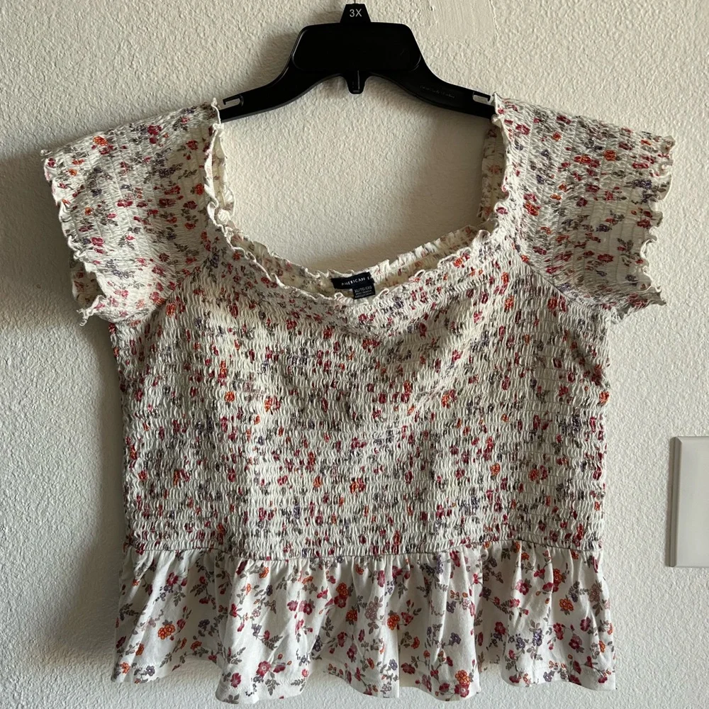 Floral Ruffle Sleeve Top - Picture 1 of 3